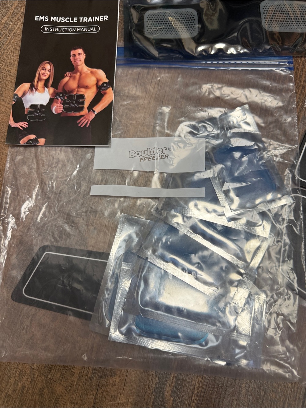 Portable Black EMS Muscle Trainer Toning Kit - Picture 2 of 2